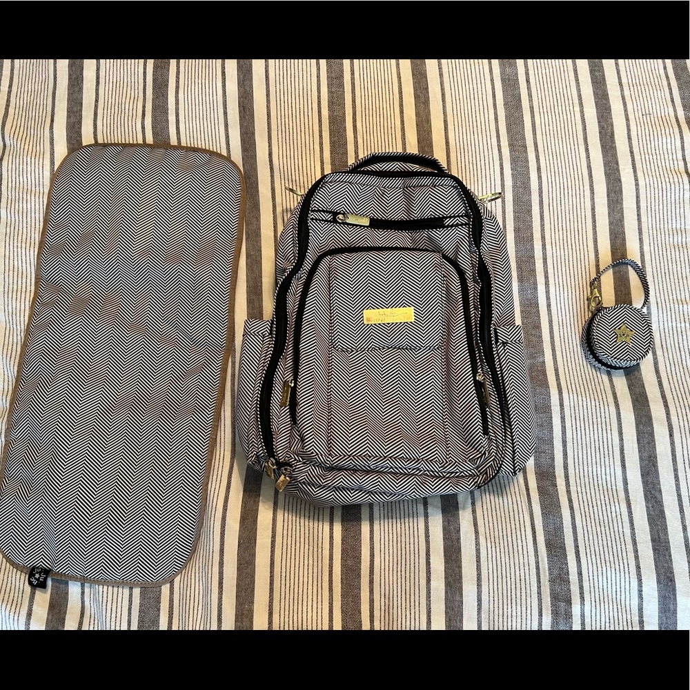 Jujube Be right back Queen of the Nile diaper bag
